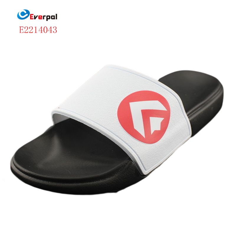 Tá go leor buntáistí ag caitheamh sandals